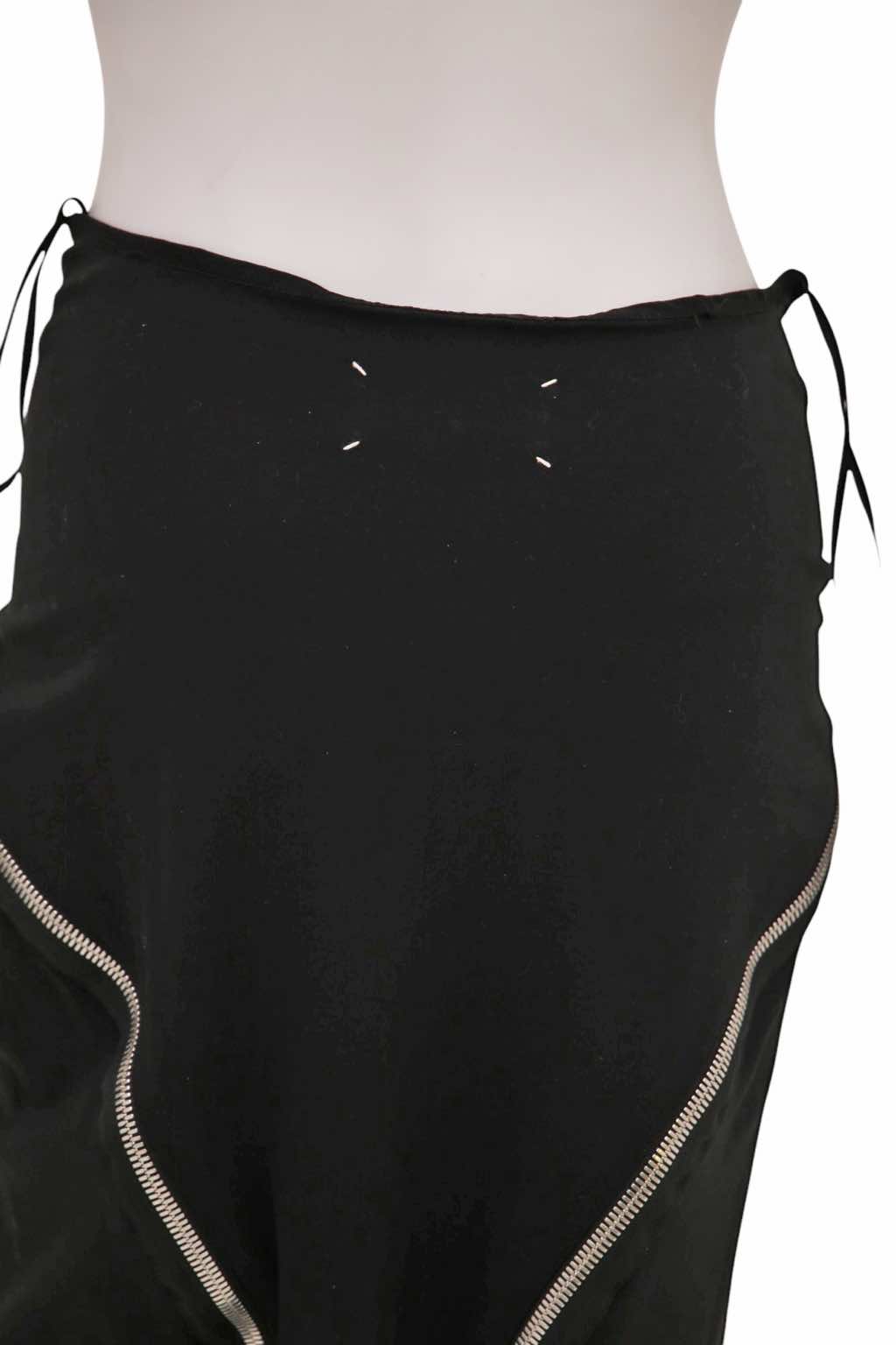 Maison Martin Margiela Curved Zip Up Skirt - Detail 2