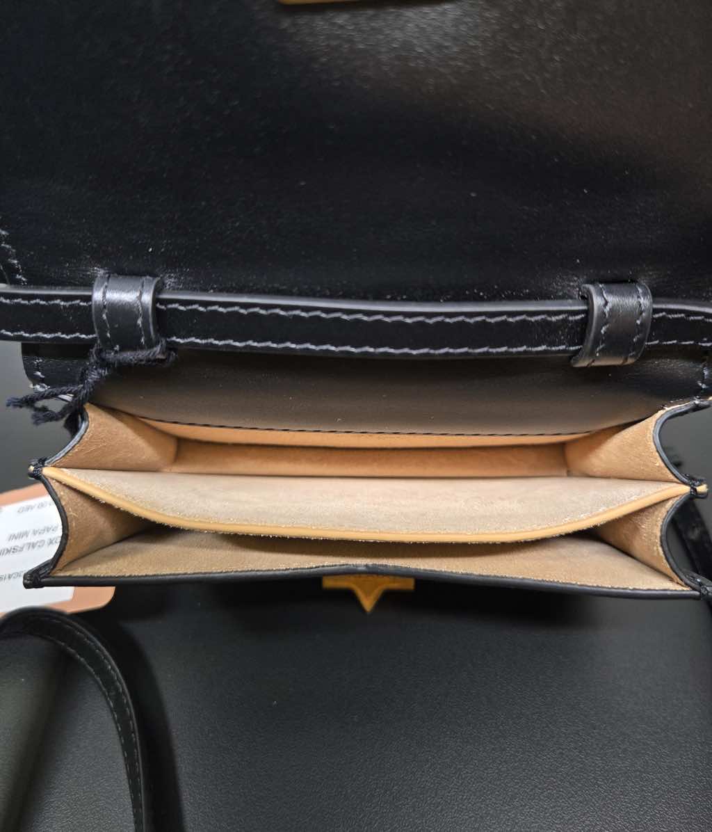 Alaïa Le Papa Mini leather shoulder bag - Side view