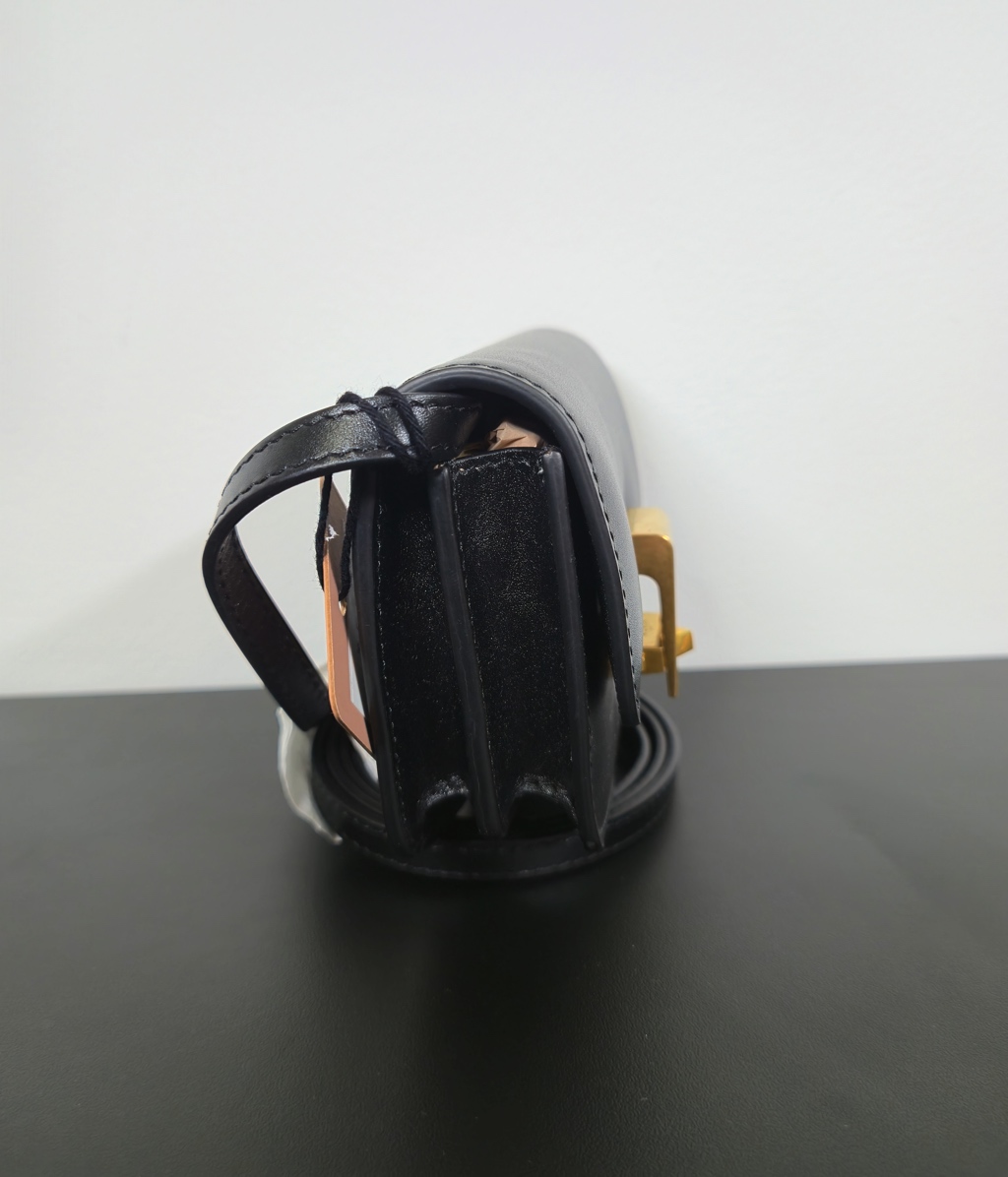 Alaïa Le Papa Mini leather shoulder bag - Side view