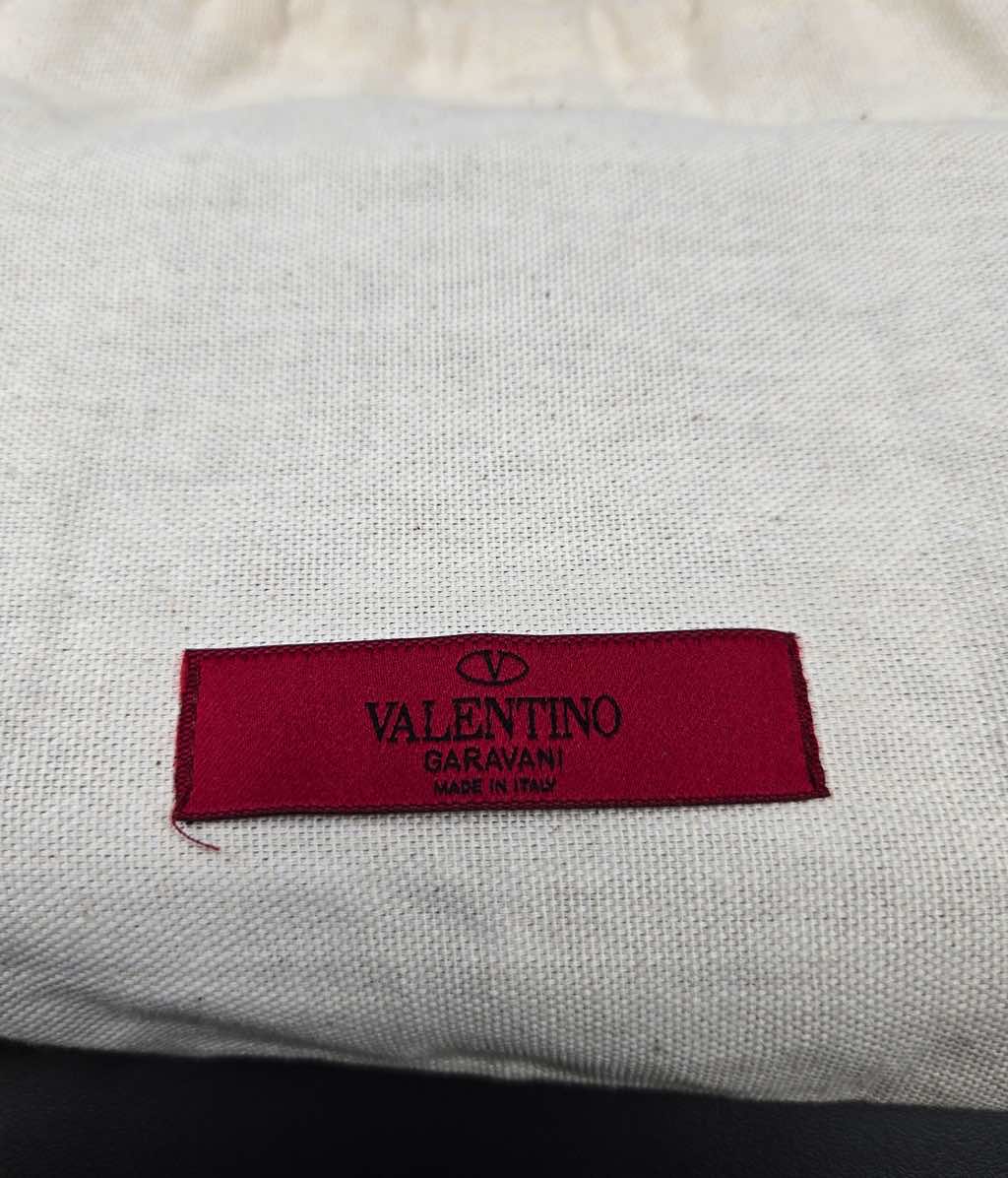 Valentino Garavani Leather Rockstud Chain Pouch - Image 13