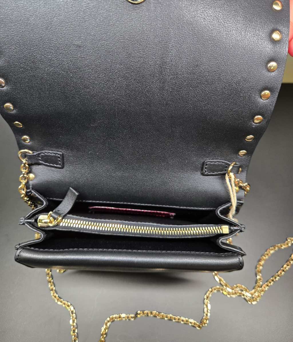 Valentino Garavani Leather Rockstud Chain Pouch - Image 10