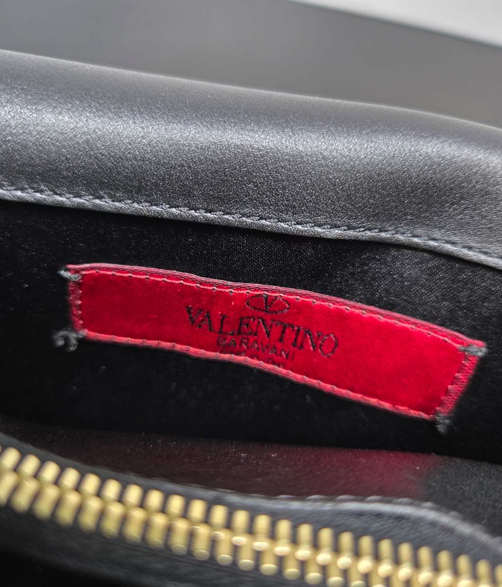 Valentino Garavani Leather Rockstud Chain Pouch - Image 11