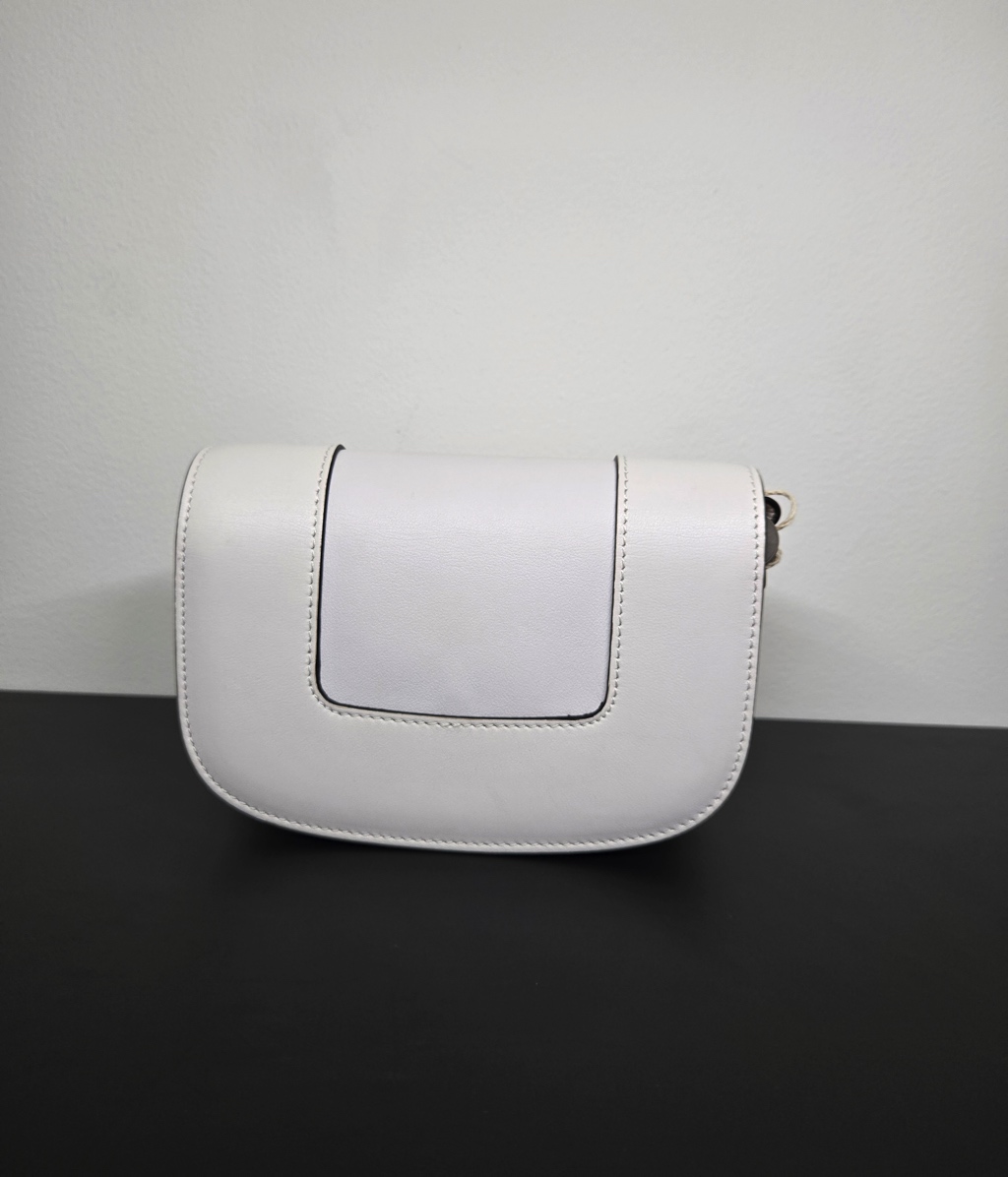 Valentino Garavani White Leather Supervee Shoulder Bag - Image 6