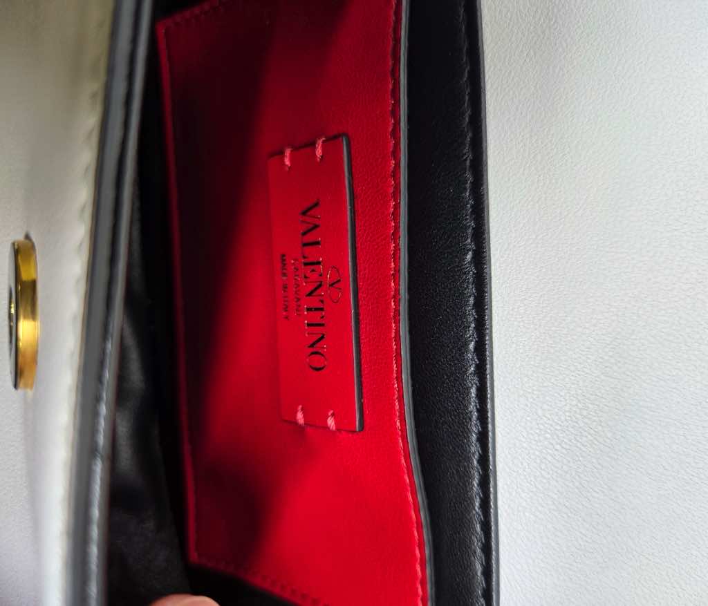 Valentino Garavani White Leather Supervee Shoulder Bag - Image 11