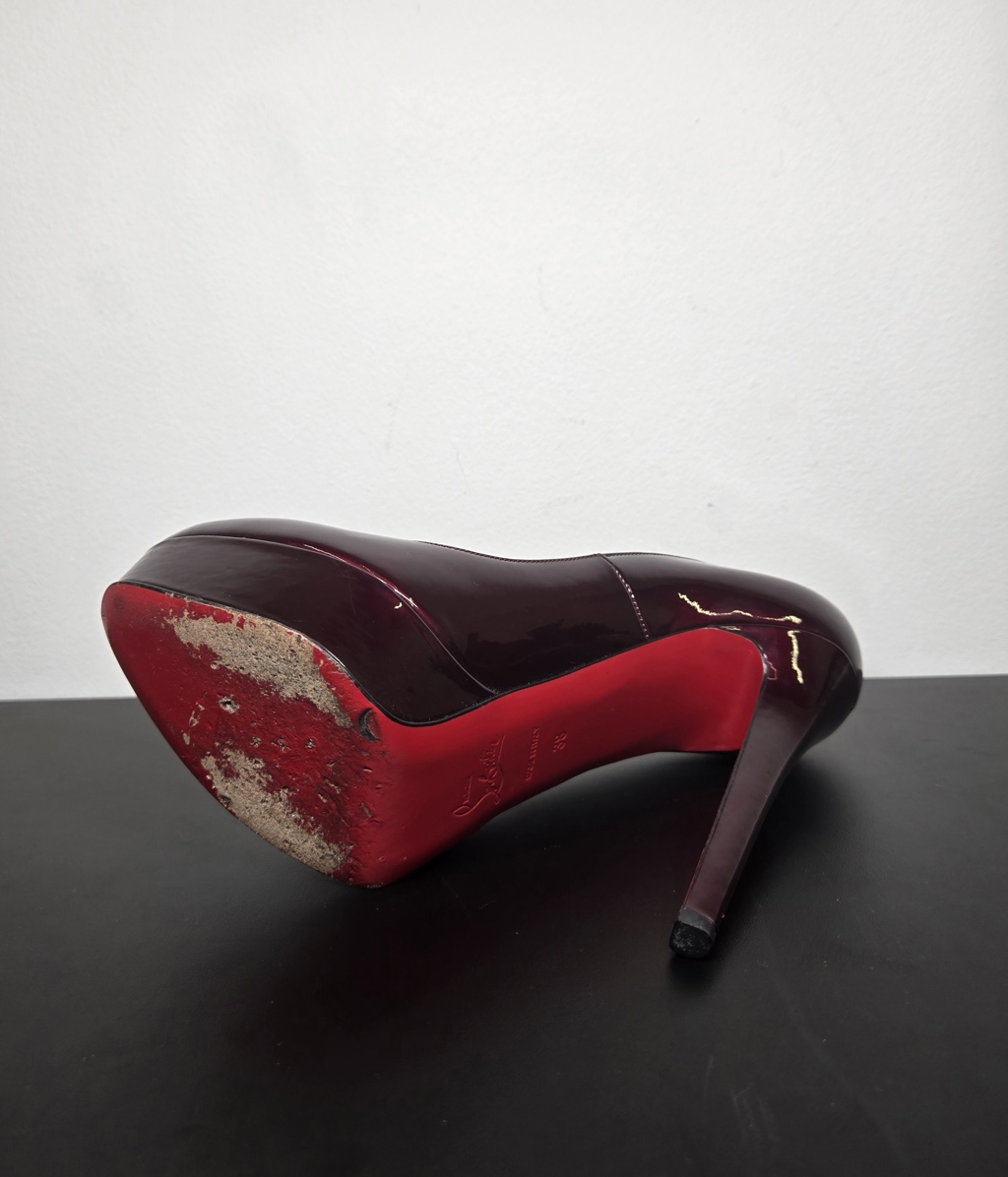 Christian Louboutin Bianca Pumps - Side view