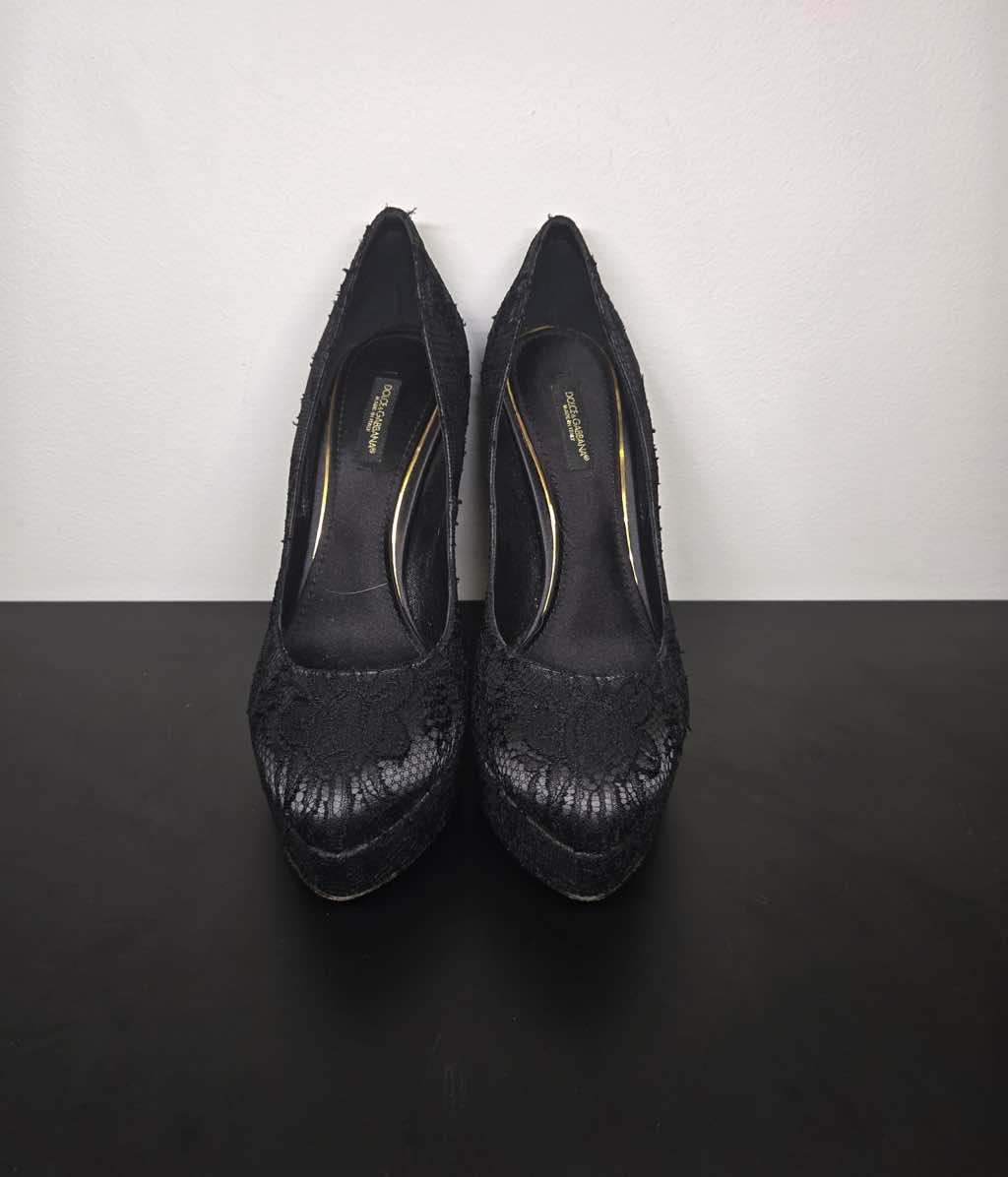 Dolce & Gabbana Black Lace Platform Pumps - Image 6