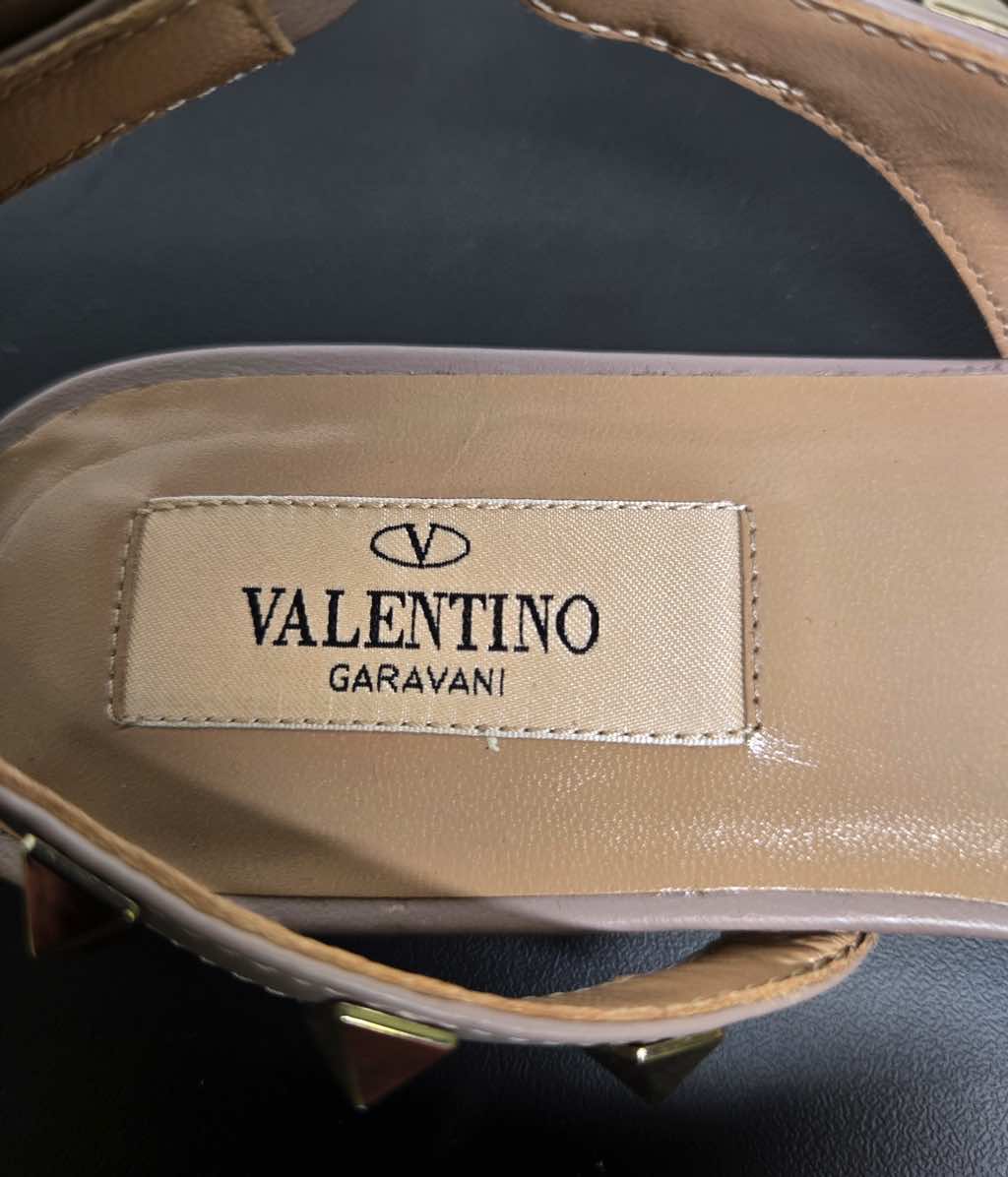 Valentino Rockstud Pointed Toe Slingback - Detail 1