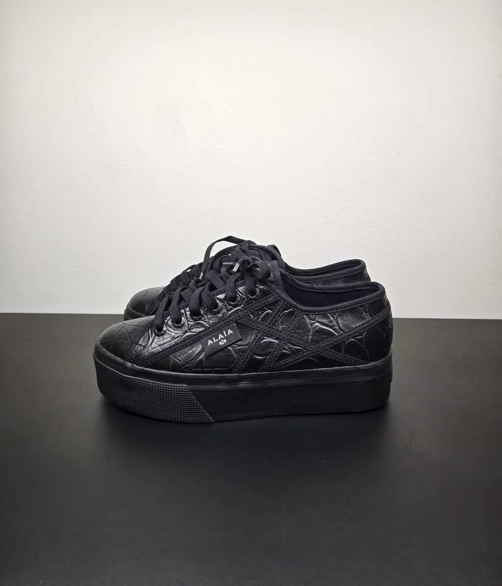 Alaïa Sneakers collaboration with Superga - Image 6