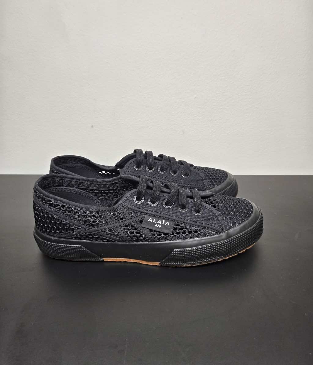 Alaïa Sneakers collaboration with Superga - Side view