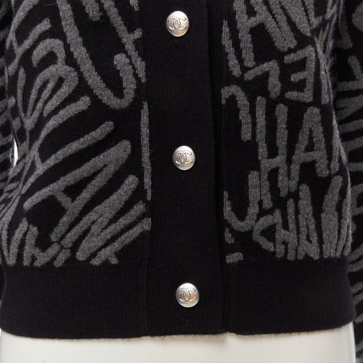 Chanel P70640K10206 - Image 11