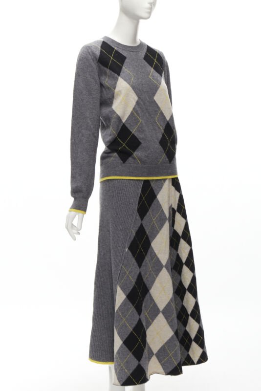 Pringle Of Scotland Grey Argyle Skirt Set - Image 6