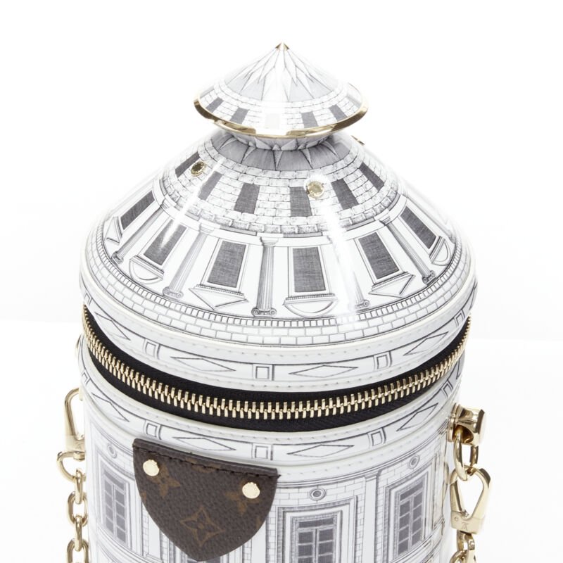 Louis Vuitton Monogram Trim Bag - Detail 2