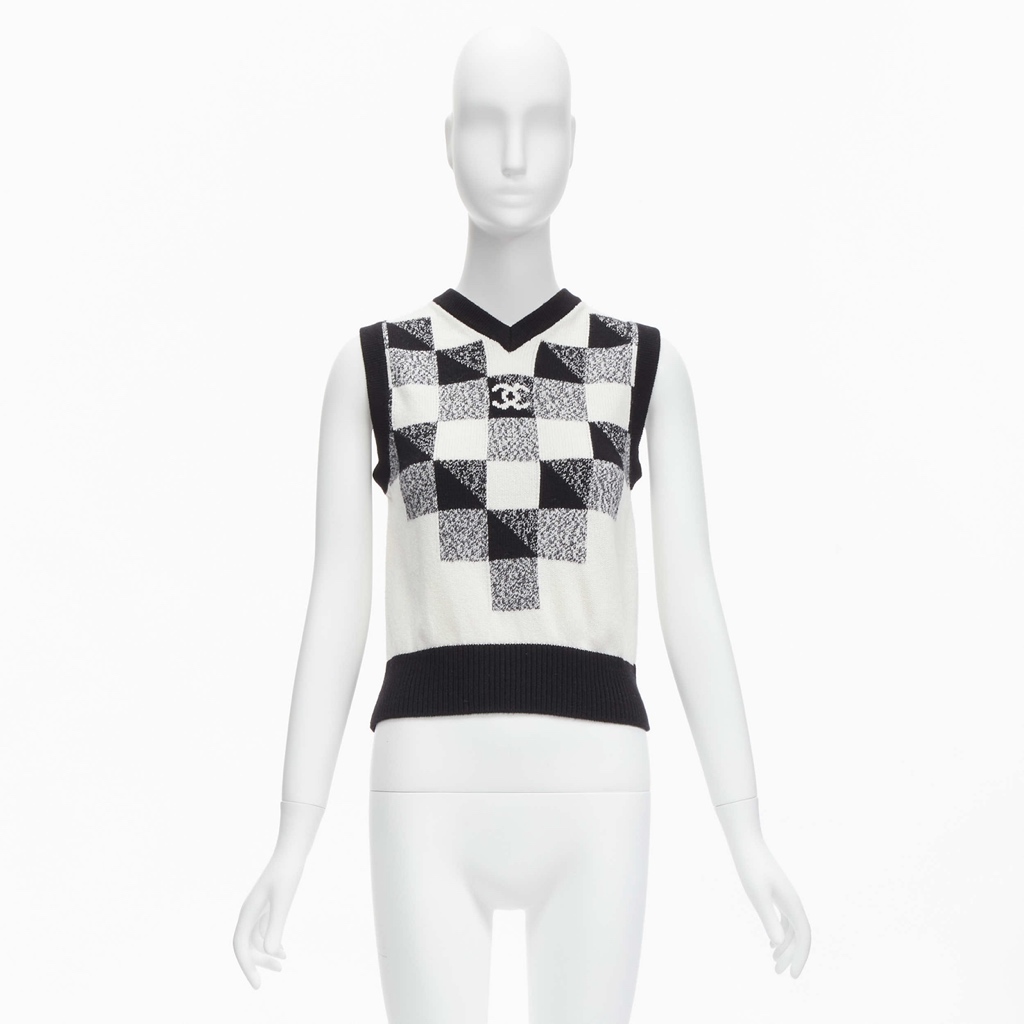Chanel Check CC Sweater Vest - Image 12
