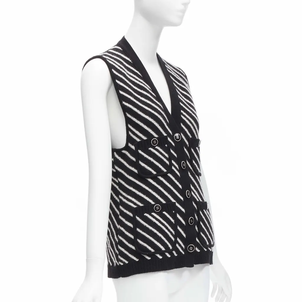 Chanel Striped Pocket Vest Black Cashmere Never worn - Model View