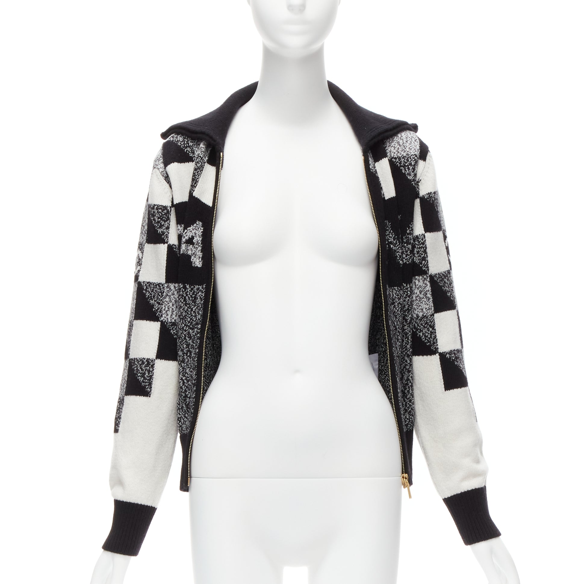 Chanel Graphic CC Cardigan - Image 6