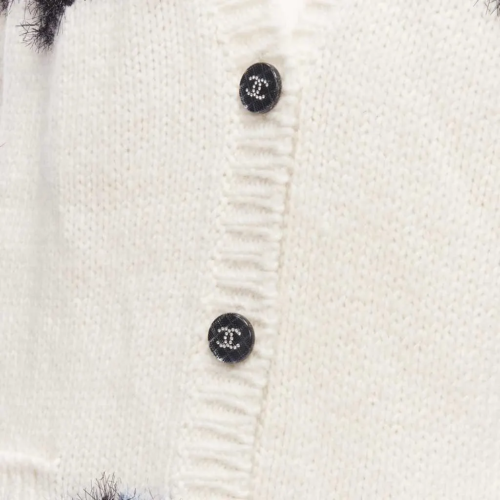 Chanel Fluffy CC Cardigan Beige Polyamide Never worn - Back View