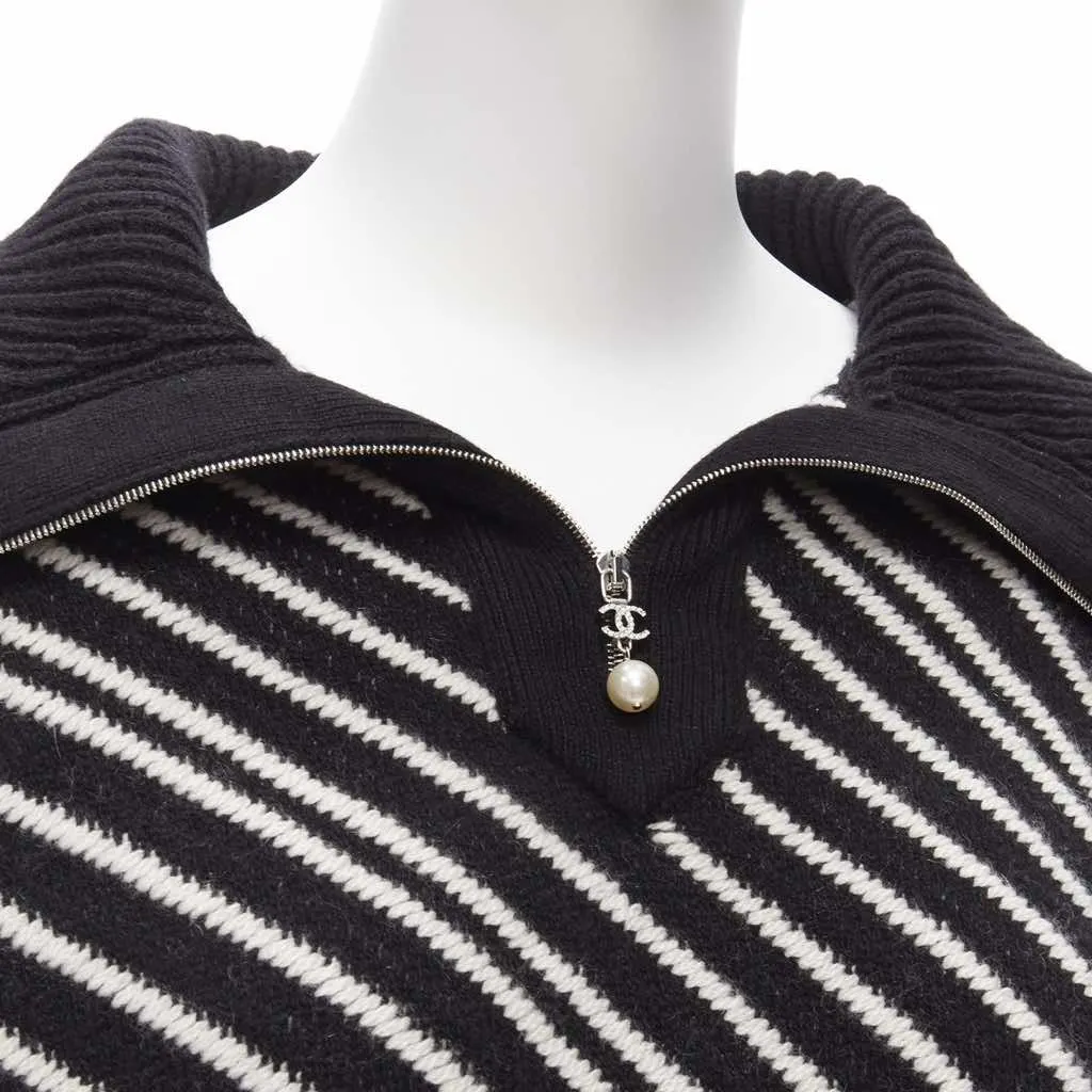 Chanel Stripe CC Sweater Black Cashmere Never worn - Back View