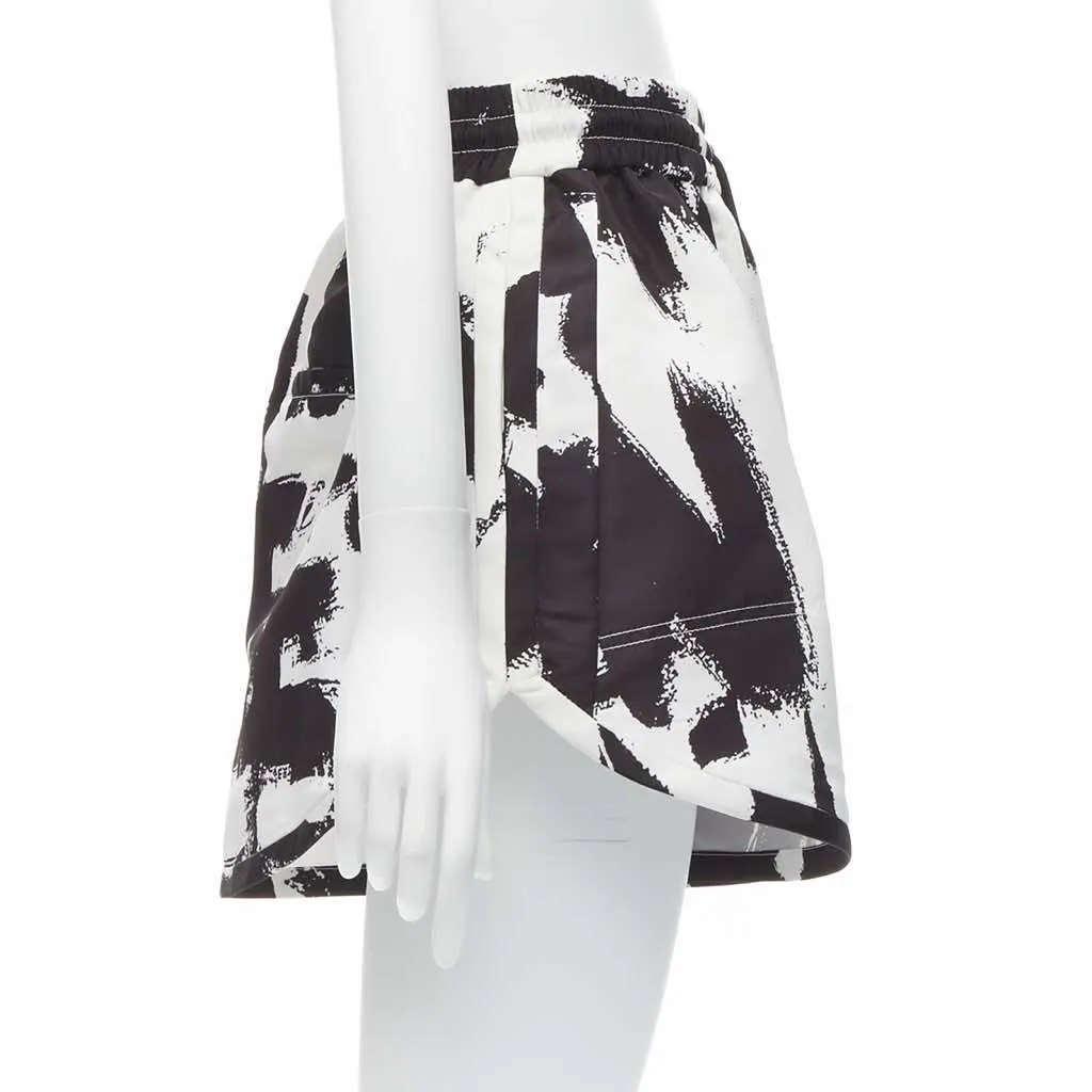 Alexander McQueen Graffiti Flared Shorts Black Very good - Model View