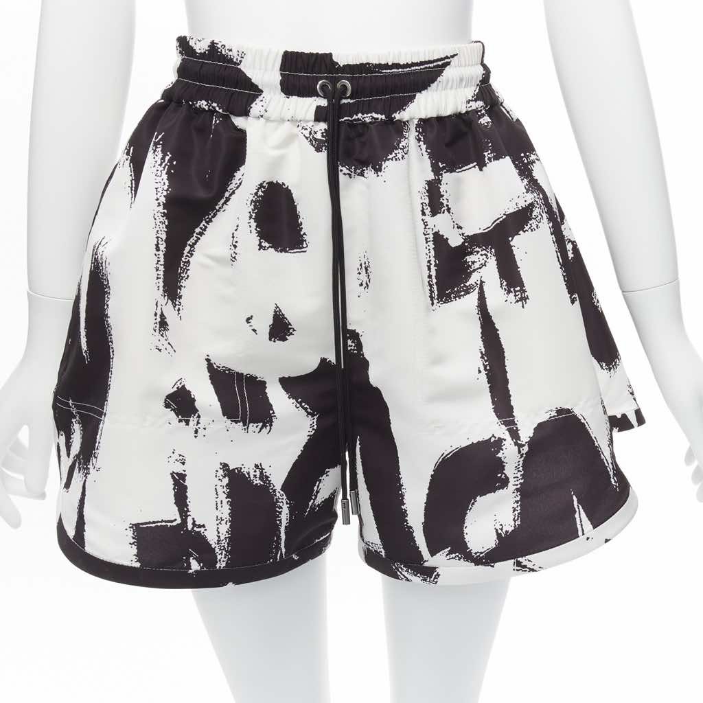 Alexander Mcqueen Graffiti Flared Shorts - Detail 2