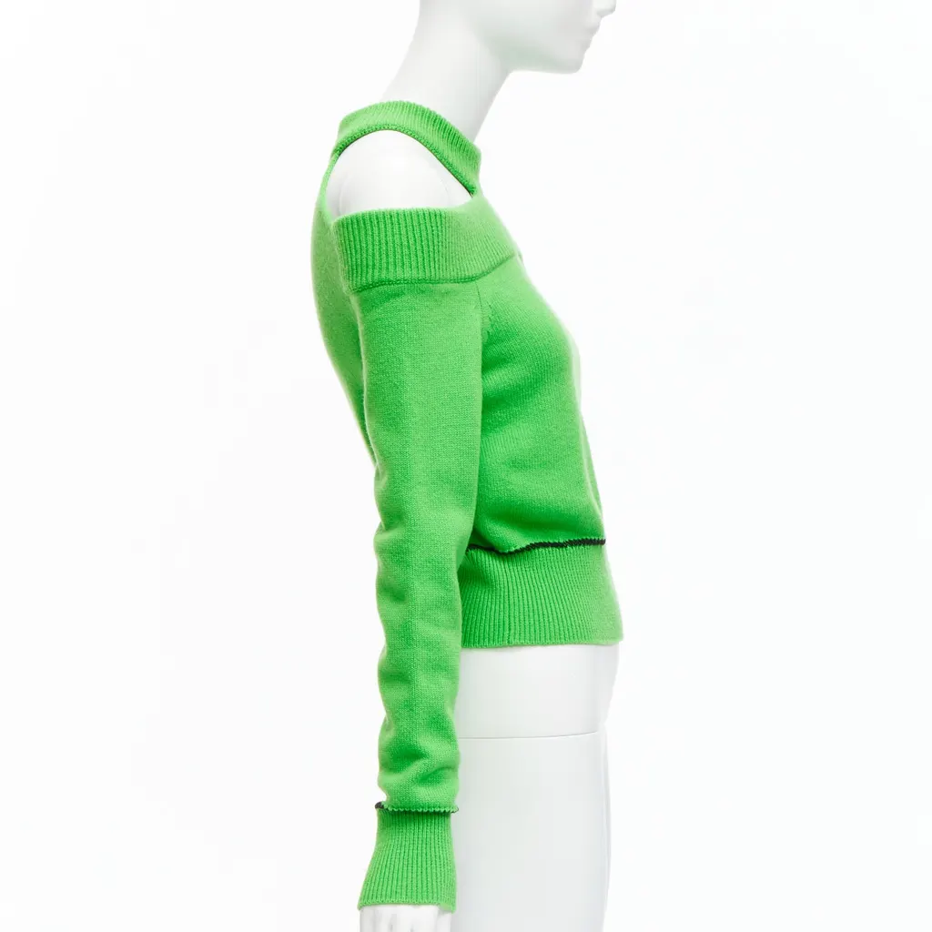 Alexander McQueen Green Cold Shoulder Green Wool Never worn - Model View