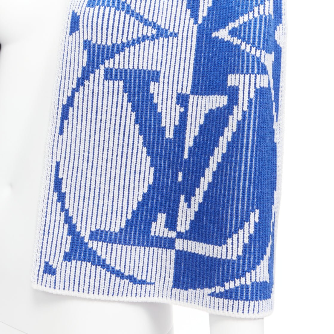 Louis Vuitton Flower Scarf - Back view