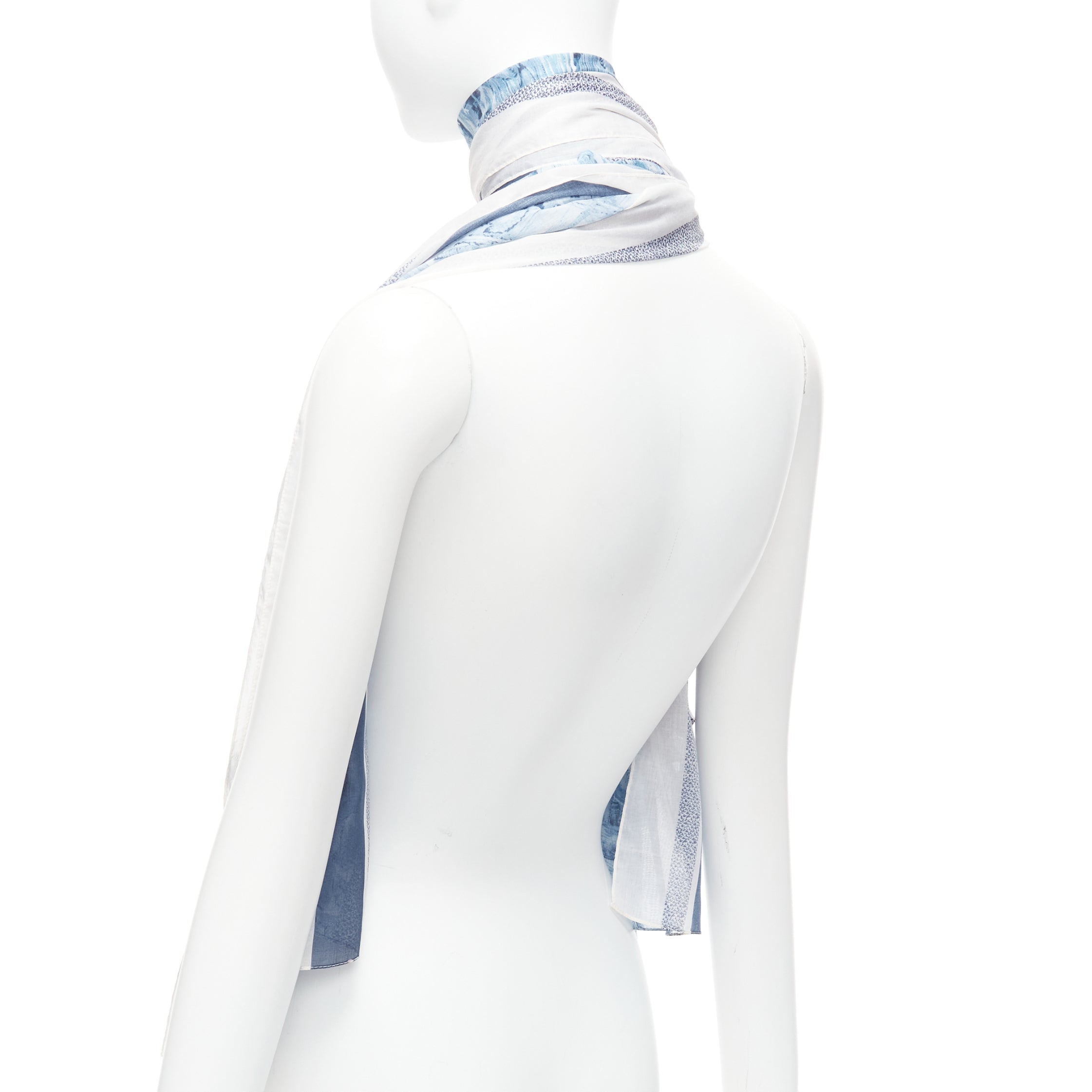 Dior Statues Print Scarf - Detail 1