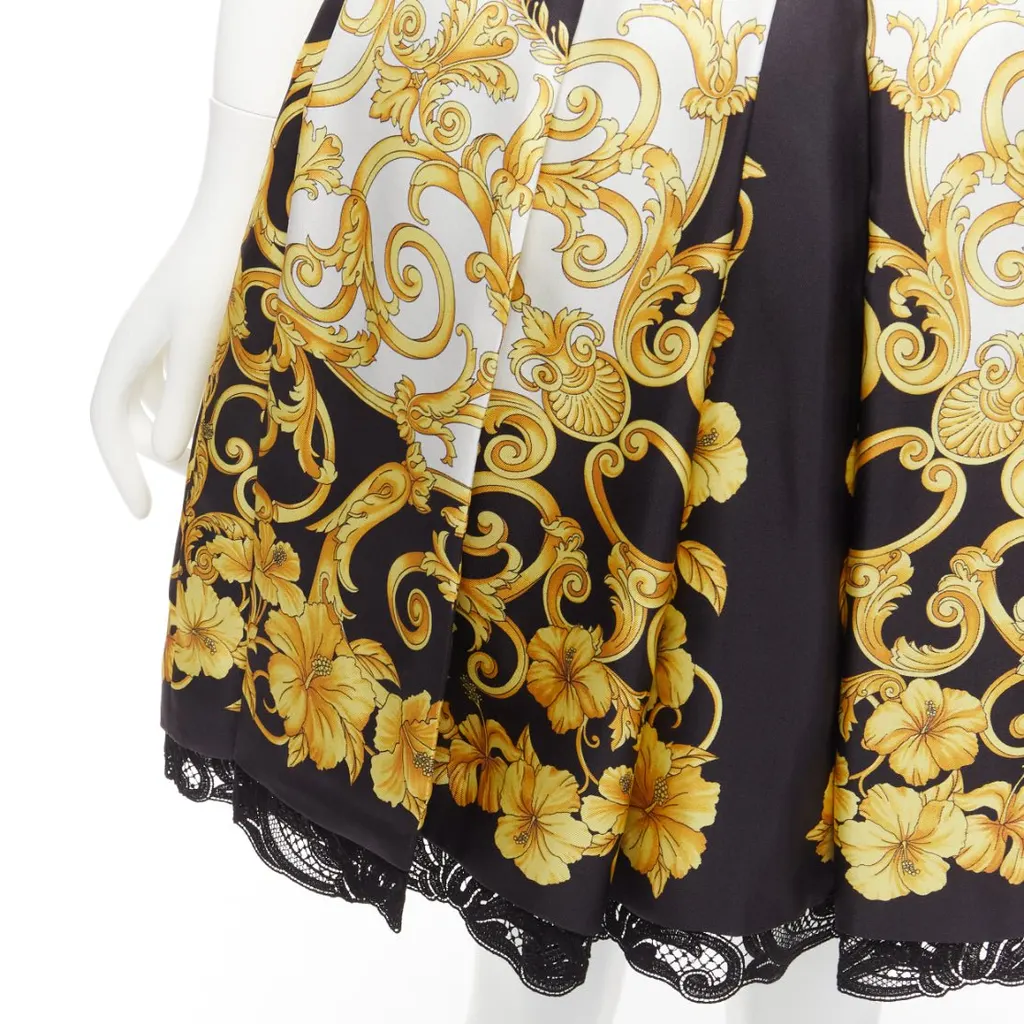 Versace Barocco Lace Skirt Gold Silk Never worn - Back View