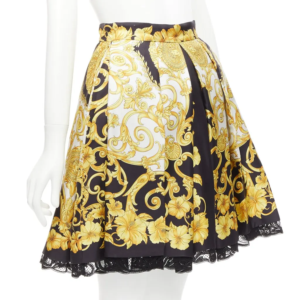 Versace Barocco Lace Skirt Gold Silk Never worn - Inside View