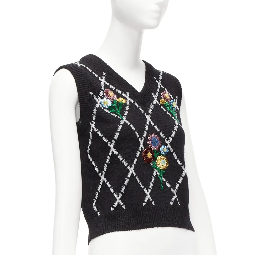 Gucci Argyle Sweater Vest Black Viscose Never worn - Inside View