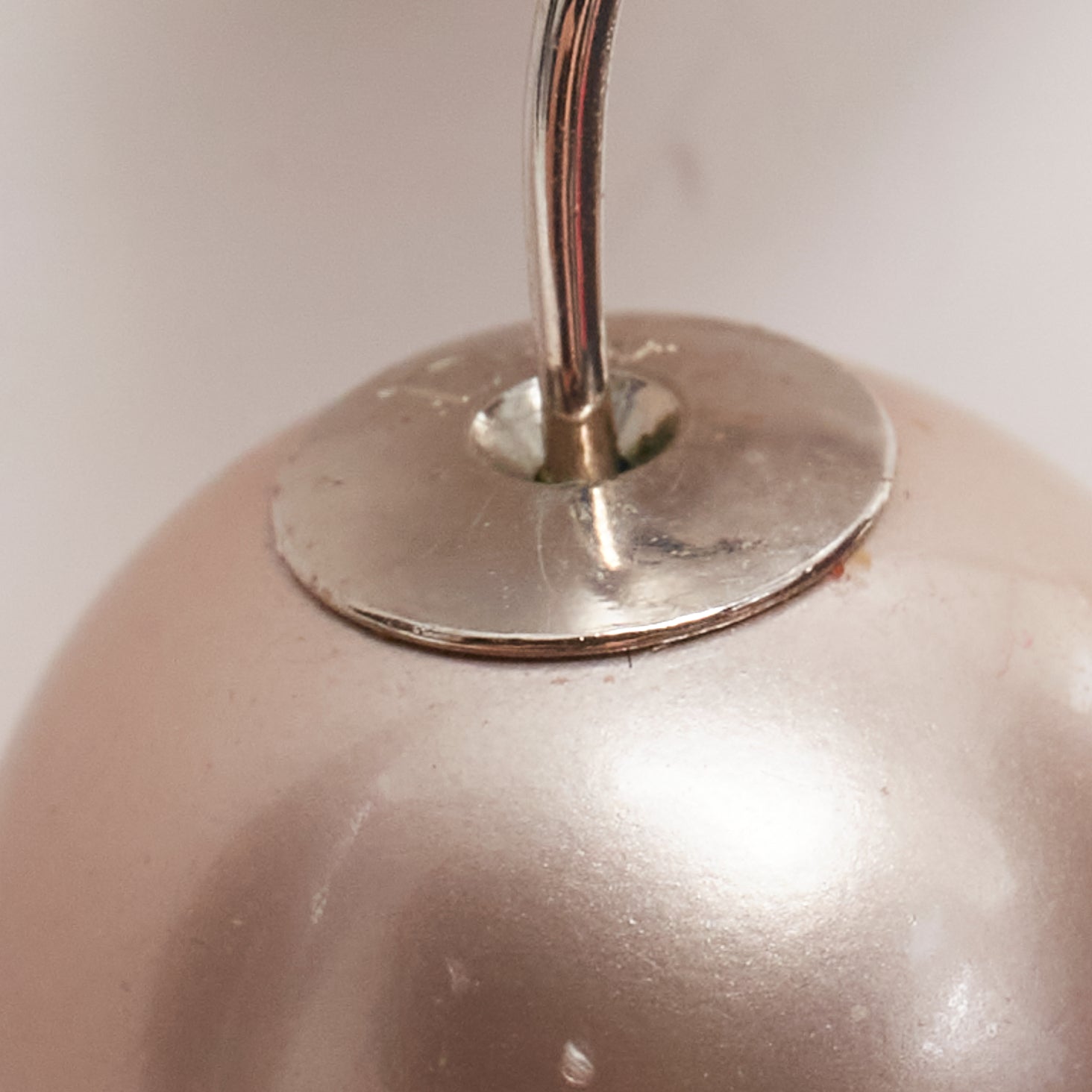 Dior Pink Pearl Earrings - Detail 2