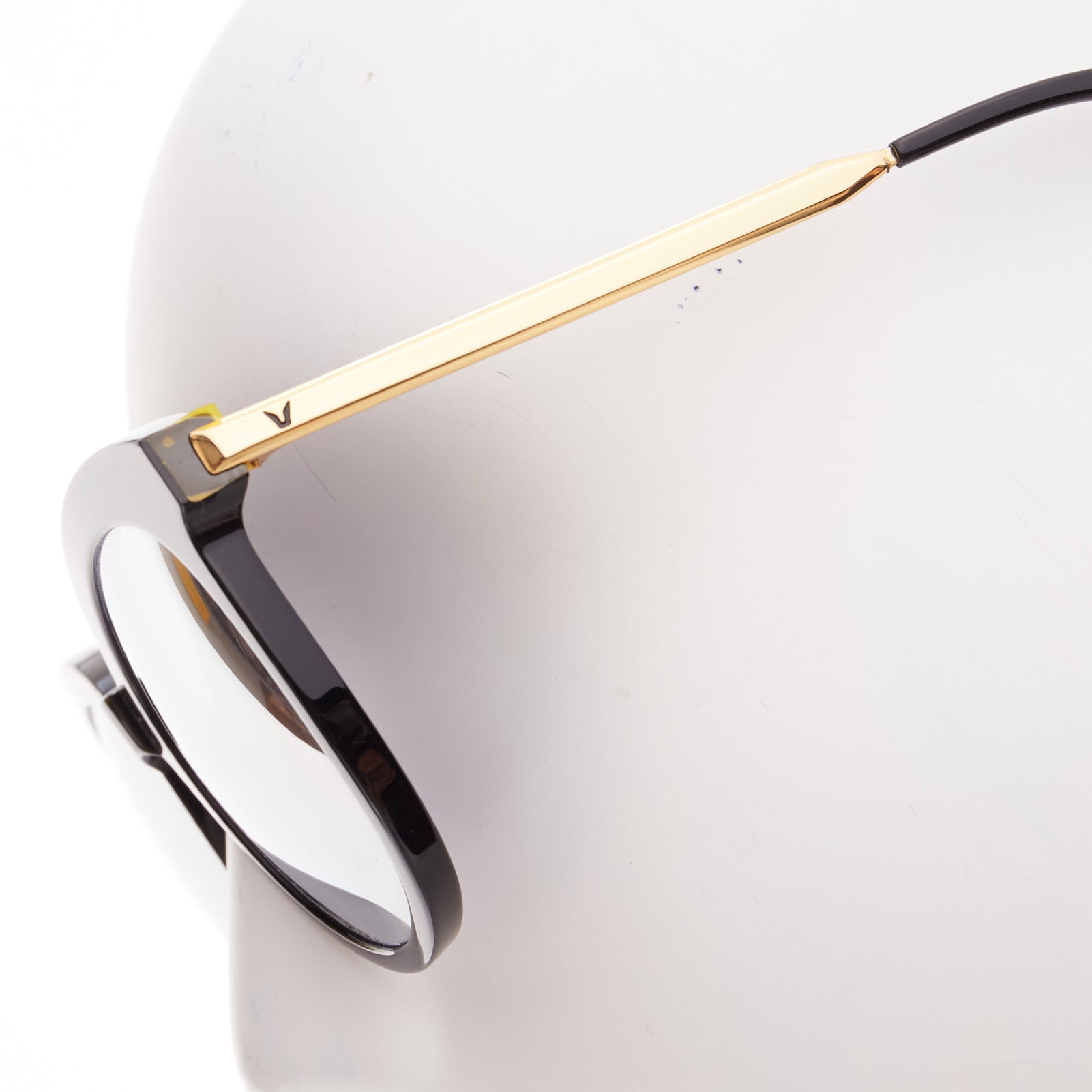 Gentle Monster Lovesome - Back view