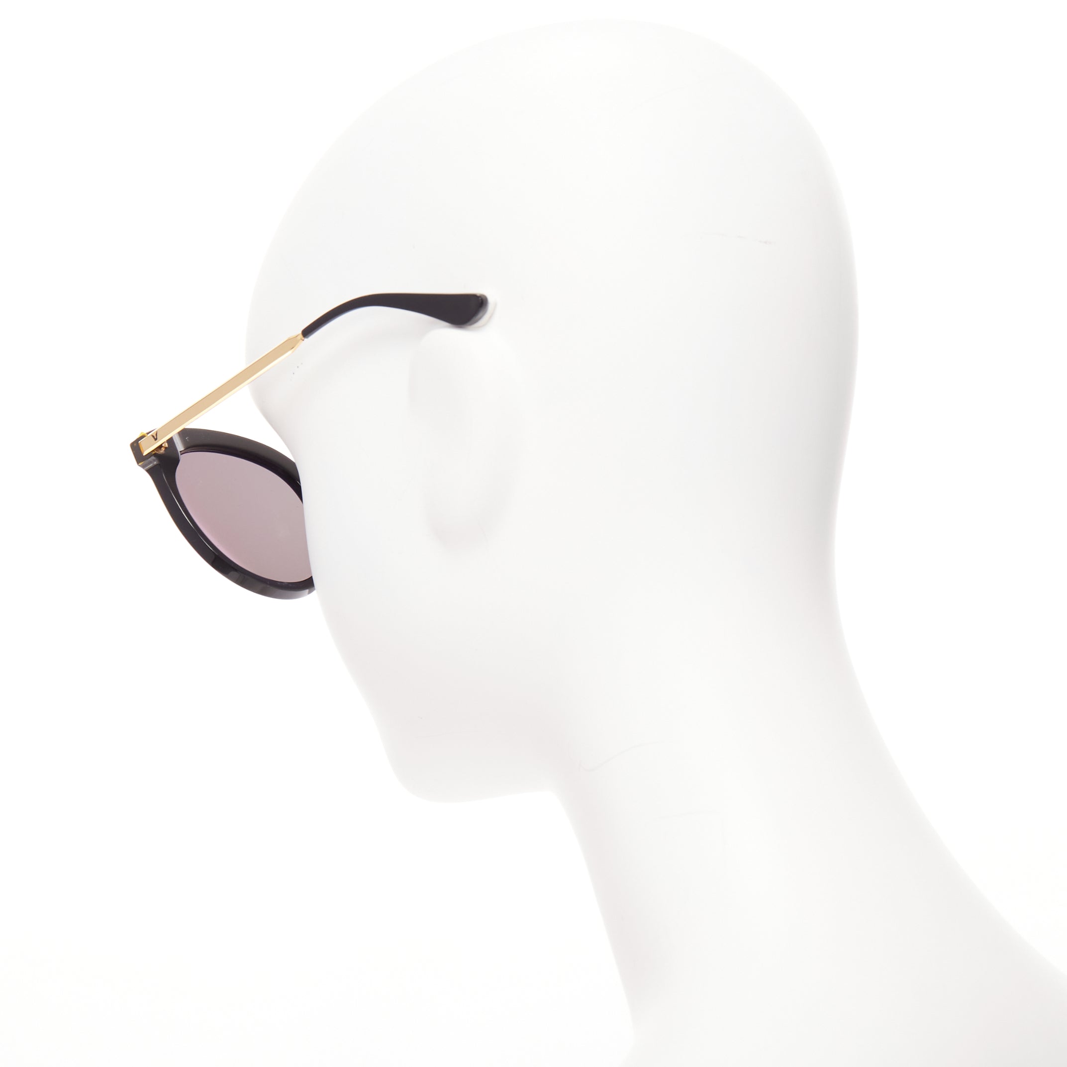 Gentle Monster Lovesome - Side view