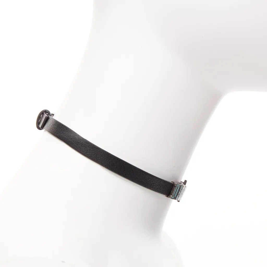 Dior Marble Star Choker Black Metal Very good - Model View