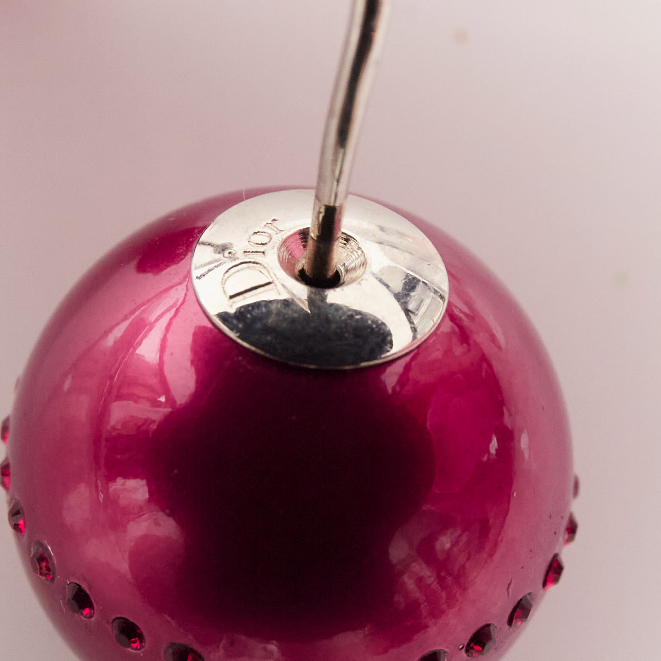 Dior Red Pearl Earrings - Detail 1