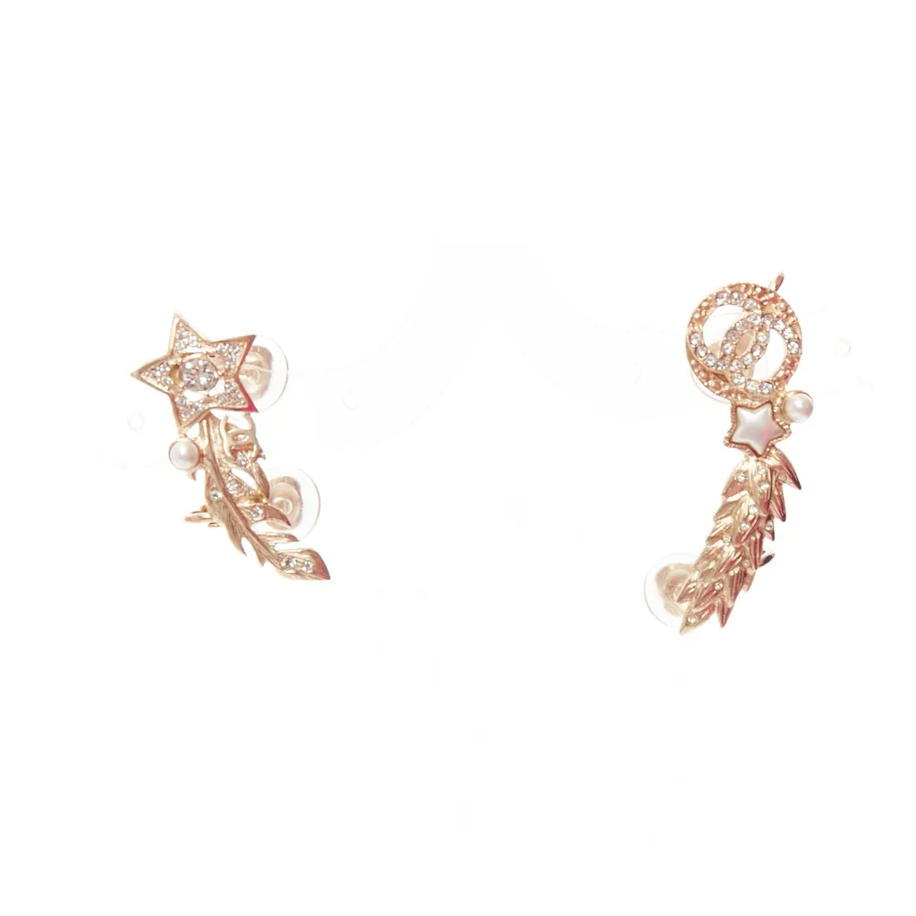 Chanel Shooting Star Earrings Gold Metal Never worn - Front View