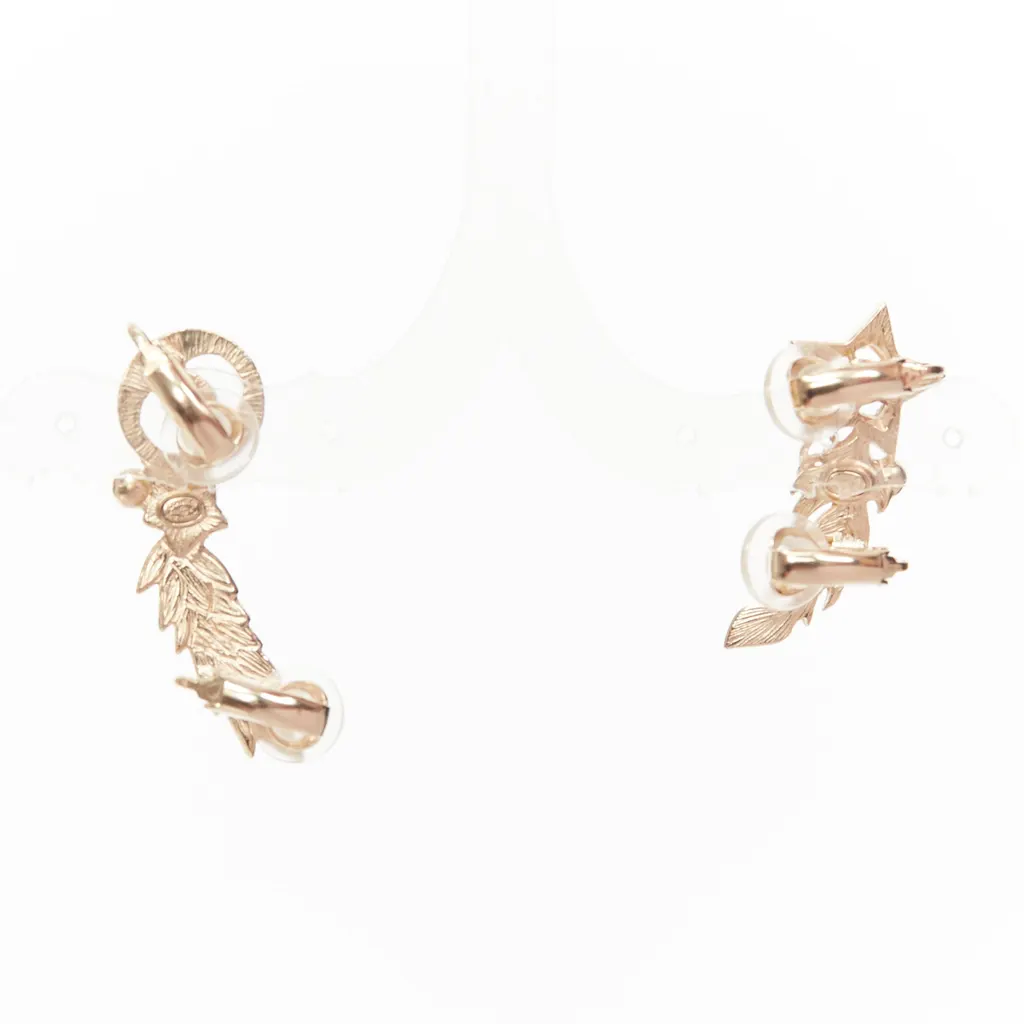 Chanel Shooting Star Earrings Gold Metal Never worn - Inside View
