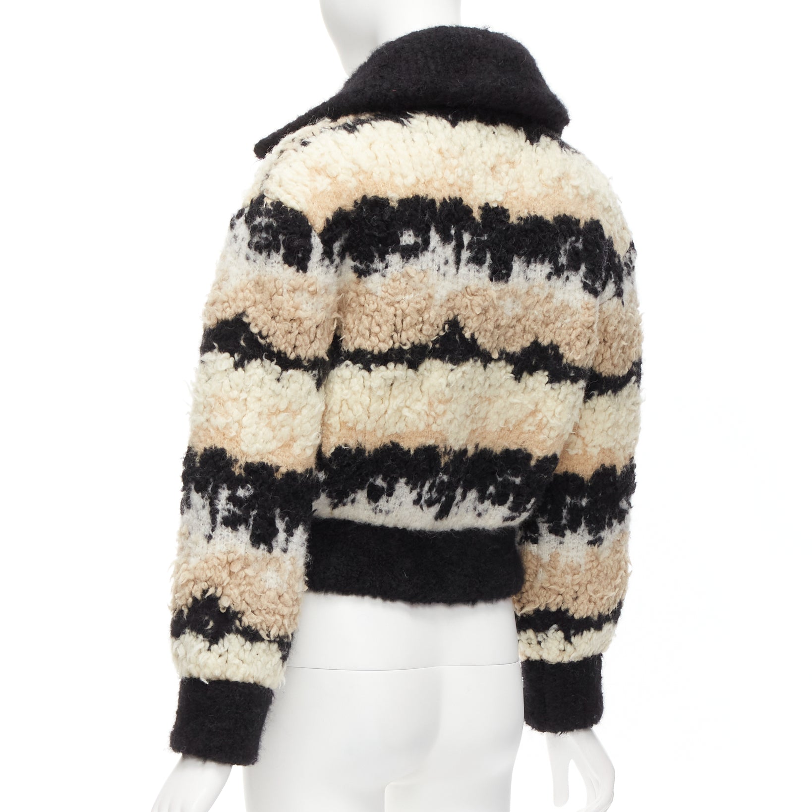 Chanel CC Pearl Bomber - Detail 2