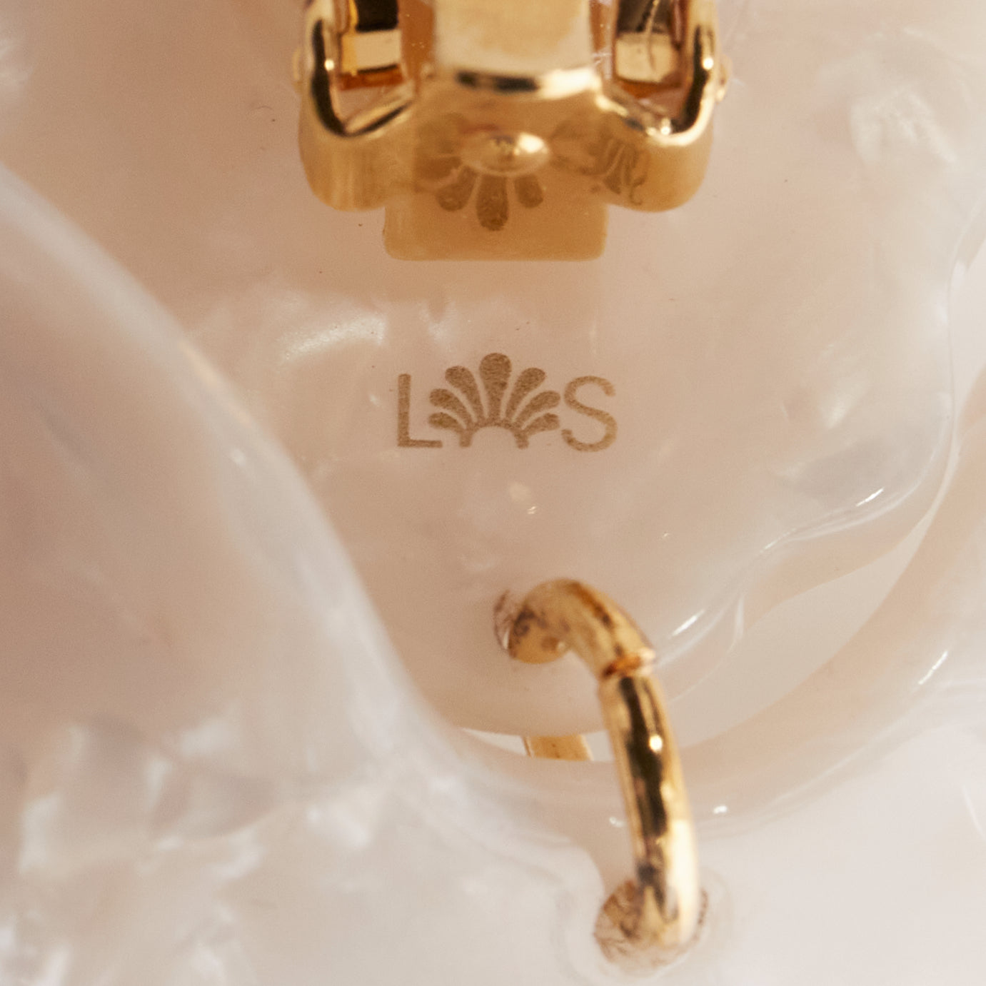 Lele Sadoughi Marbled Flower Earrings - Detail 1