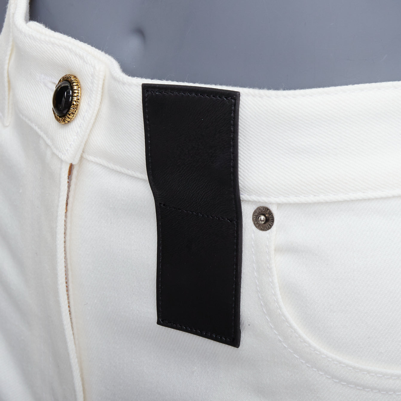 Louis Vuitton Accent Denim Shorts - Detail 2