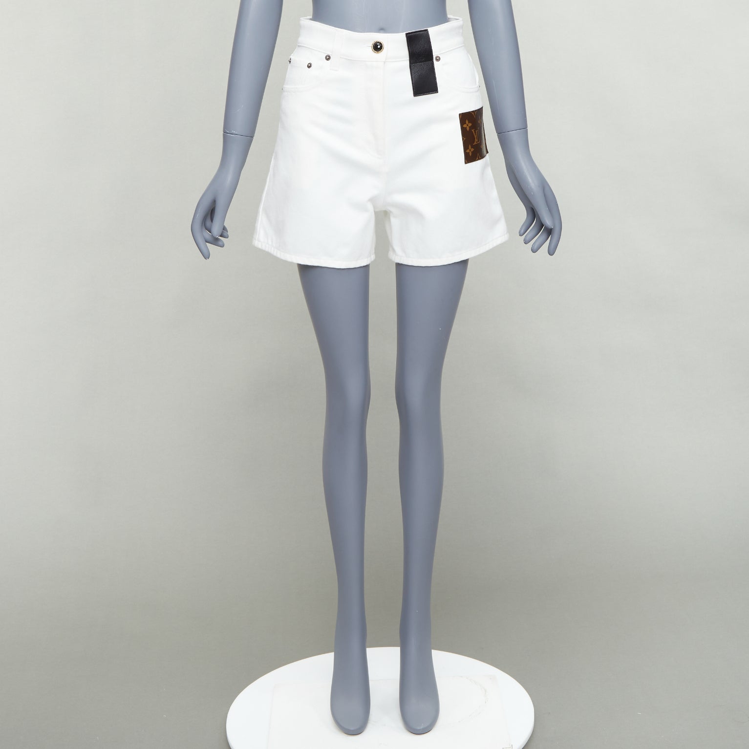 Louis Vuitton Accent Denim Shorts - Image 11