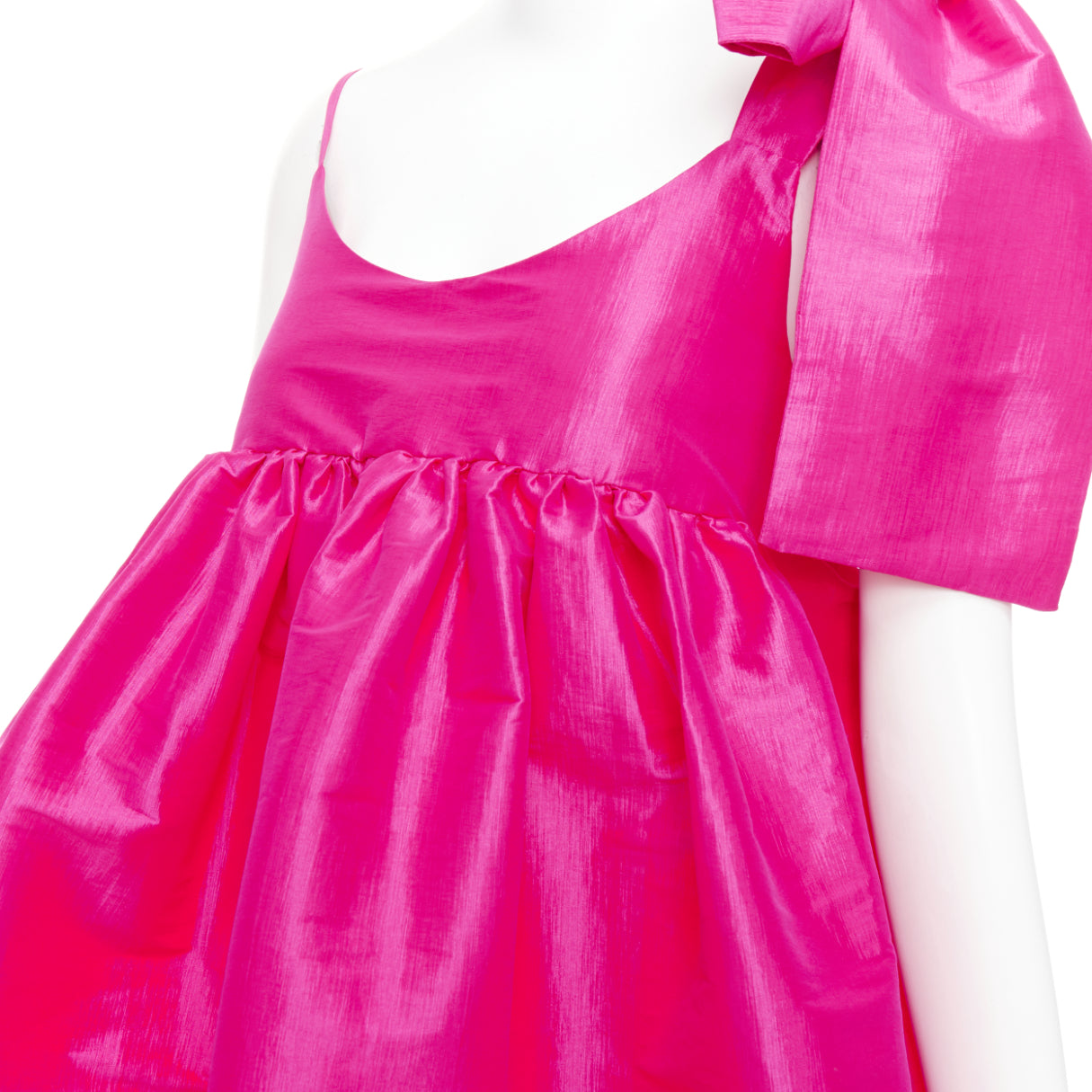 Kika Vargas Sue - Back view