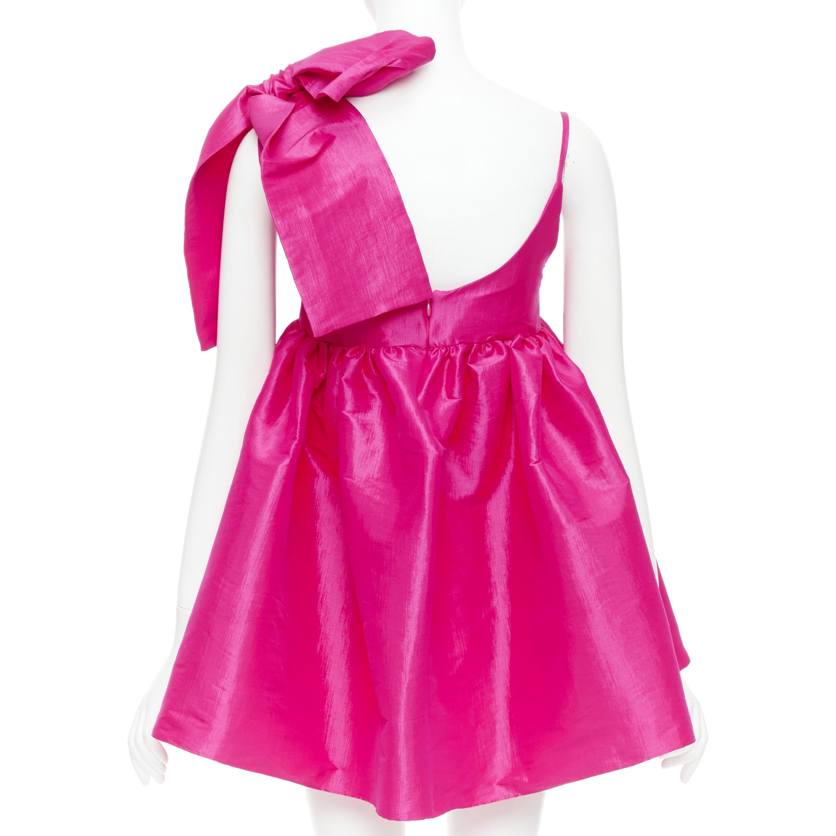 Kika Vargas Sue - Side view