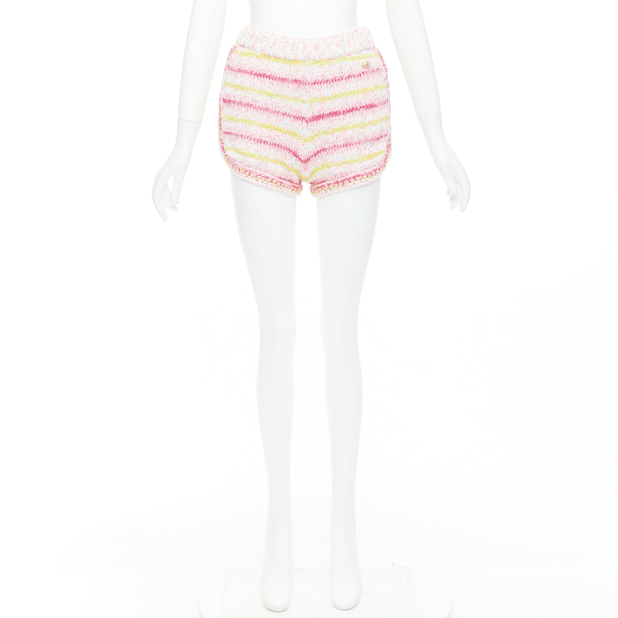 Chanel CC Knit Shorts - Image 11