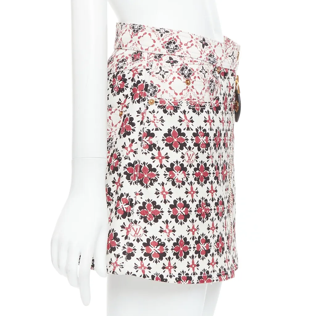 Louis Vuitton Floral Denim Skirt Red Cotton Very good - Model View