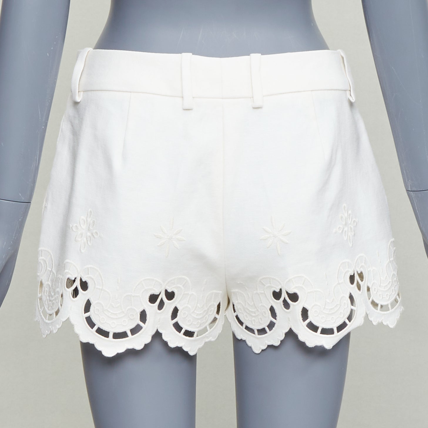 Ermanno Scervino Sangallo Scalloped Shorts - Side view