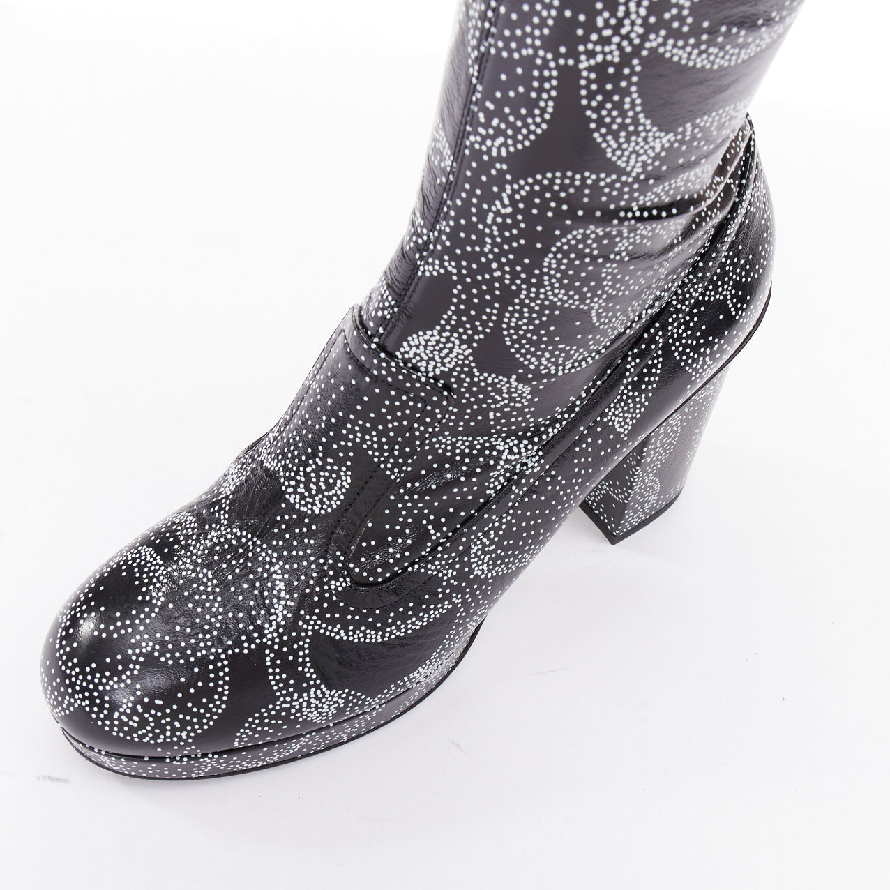 Chanel Monogram Bronze Rain Boots - Detail 2