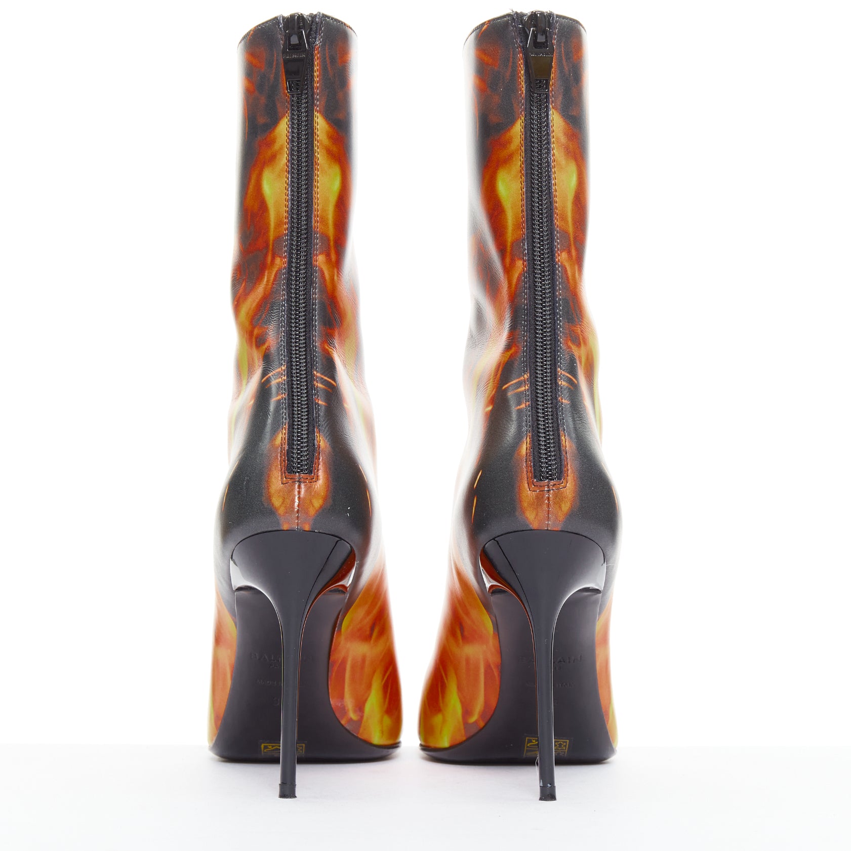 Balmain Uria - Side view