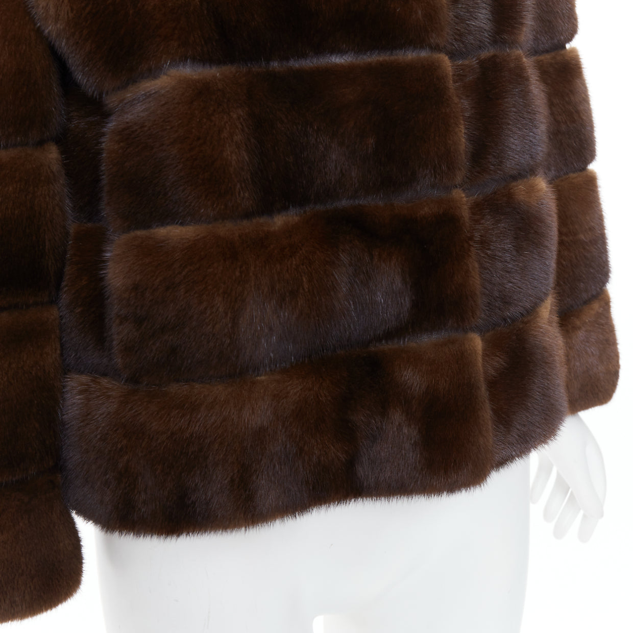 Unsigned / متعددة Rare Fur Short Coat - Image 10