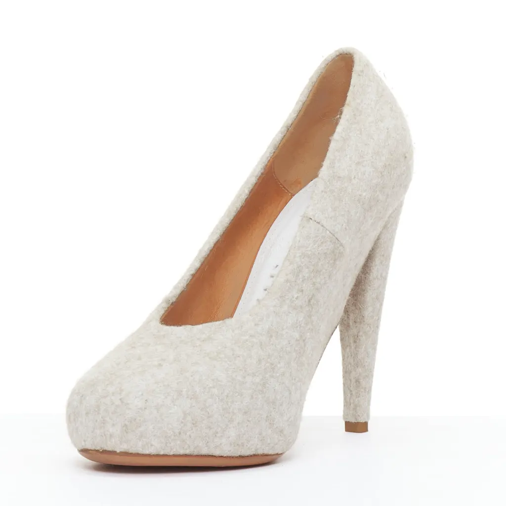 Maison Martin Margiela Grey Felt Pumps Grey Very good - Model View