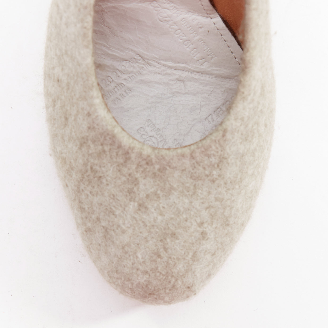 Maison Martin Margiela Grey Felt Pumps - Detail 1
